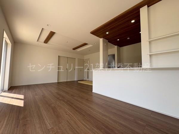 豊橋市前芝町西青　新築戸建（全１棟）