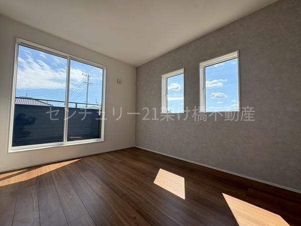 豊橋市前芝町西青　新築戸建（全１棟）