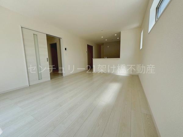 豊川市橋尾町第1期 新築戸建(全3棟)1号棟(リビング)