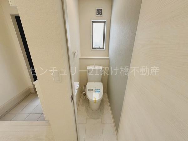 豊川市橋尾町第1期 新築戸建(全3棟)1号棟(トイレ)