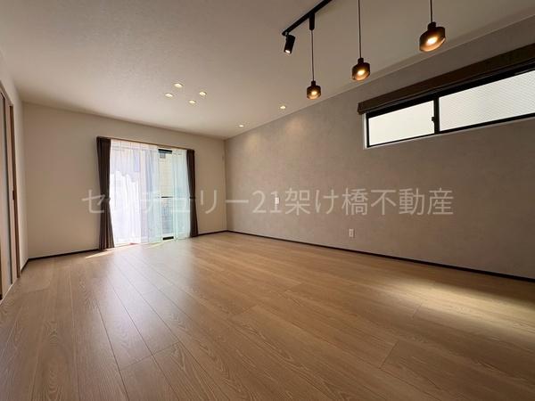 豊川市新宿町一丁目　新築戸建（全３棟）２号棟