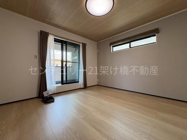 豊川市新宿町一丁目　新築戸建（全３棟）２号棟