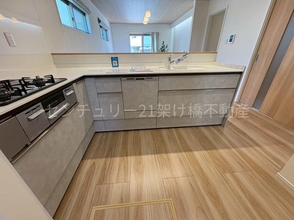 豊川市萩山町１丁目　新築戸建（全２棟）２号棟