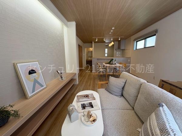 豊川市萩山町１丁目　新築戸建（全２棟）２号棟