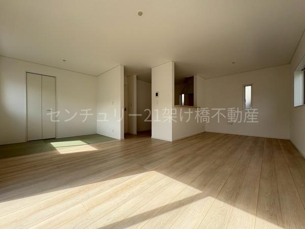 豊川市伊奈町第23　新築戸建（全６棟）３号棟クレイドル