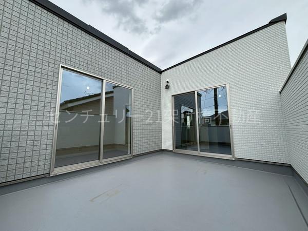 豊橋市草間町字郷西の新築一戸建(バルコニー)