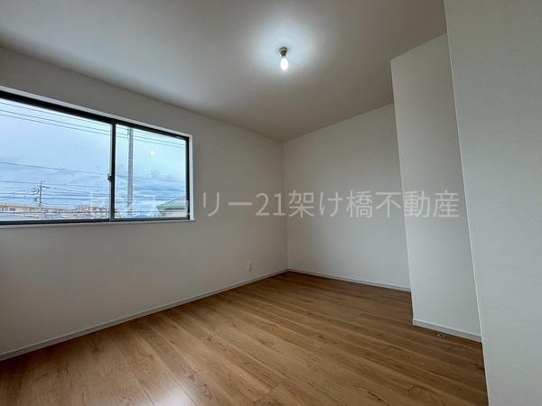 豊橋市草間町字郷西の新築一戸建(洋室)