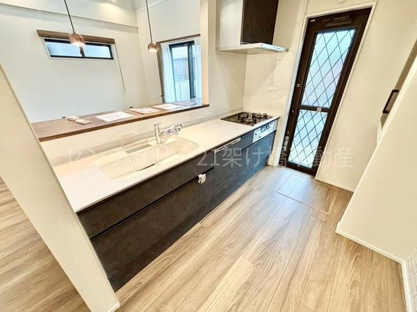 豊川市八幡町弥五郎　新築戸建（全３棟）１号棟