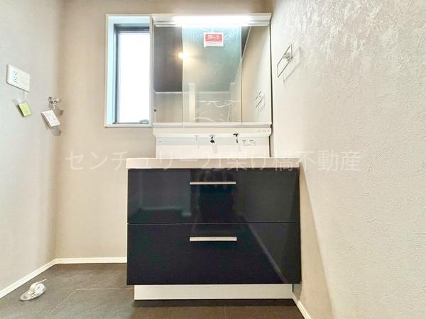 豊川市八幡町弥五郎　新築戸建（全３棟）１号棟