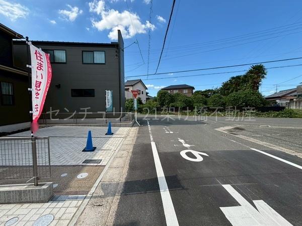 豊川市八幡町弥五郎2(全5棟)4号棟 新築戸建(前面道路含む現地写真)