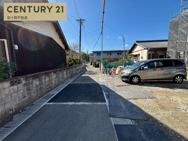 豊川市御津町広石第1期 新築戸建(全4棟)2号棟(前面道路含む現地写真)