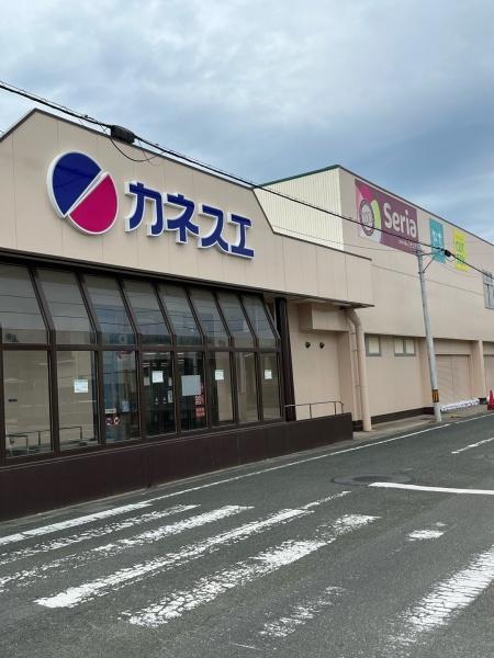 豊川市川花町２丁目の土地(カネスエ蔵子店)