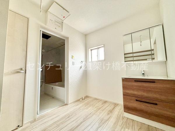 豊橋市三本木町第６　全１棟　新築戸建
