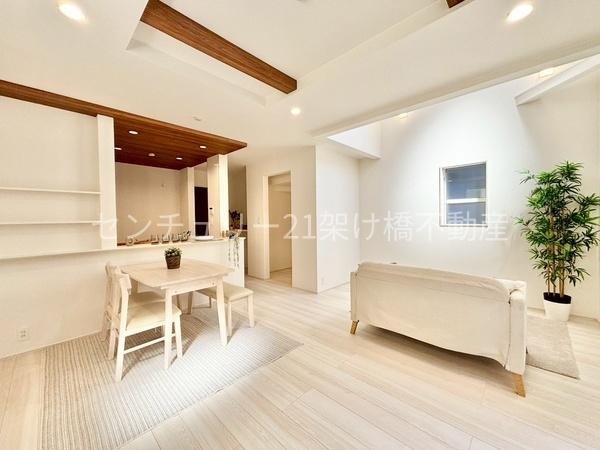 豊橋市佐藤４丁目　新築戸建　(全４棟)３号棟