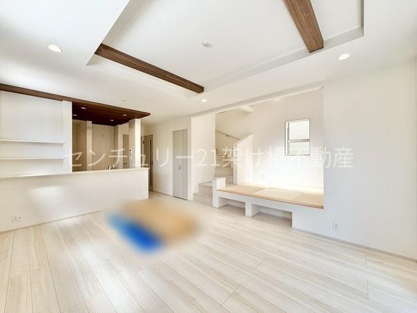 豊橋市佐藤４丁目　新築戸建　(全４棟)２号棟