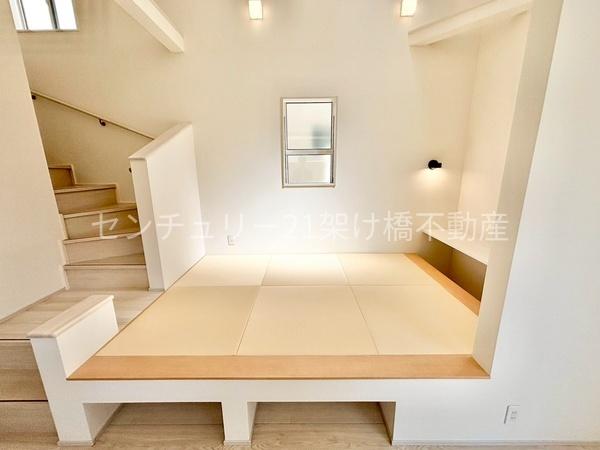 豊橋市佐藤４丁目　新築戸建　(全４棟)２号棟