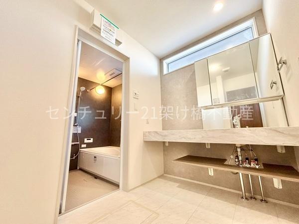 豊橋市佐藤４丁目　新築戸建　(全４棟)４号棟