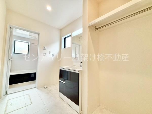 田原市波瀬町第１期　新築戸建　全３棟　２号棟