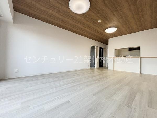 ピュアライフ潮崎
