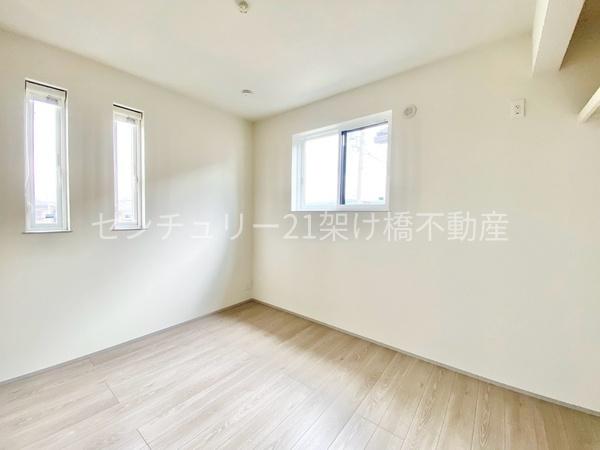豊橋市飯村北　新築戸建　全３棟　２号棟