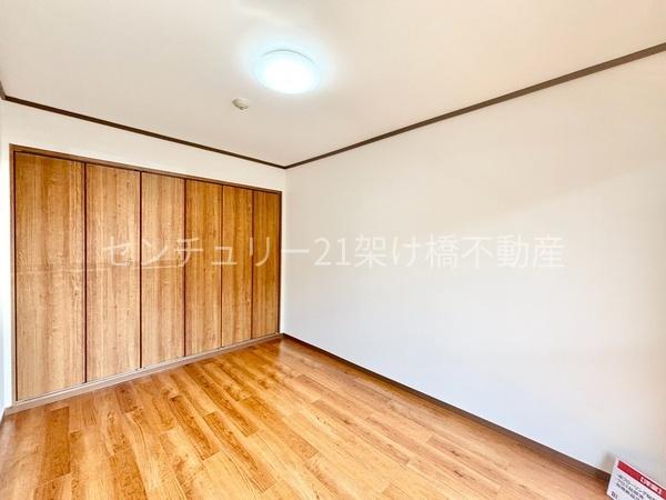 アーバンライフ羽根井図書館前