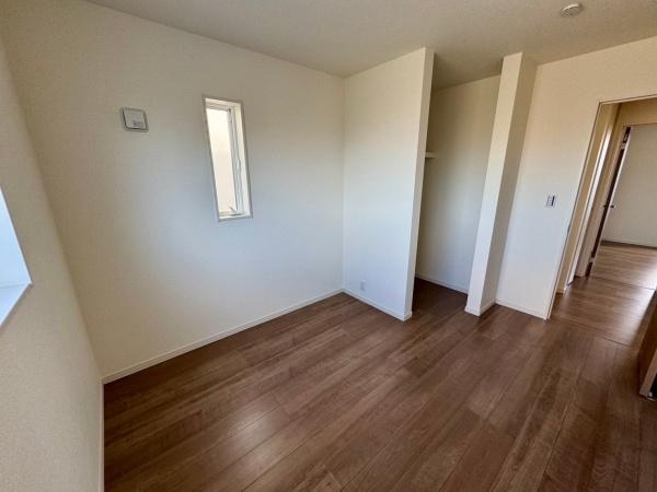 豊川市伊奈町新屋58期新築戸建(全3棟)２号棟