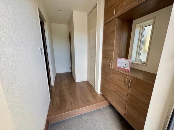 豊川市伊奈町新屋58期新築戸建(全3棟)２号棟