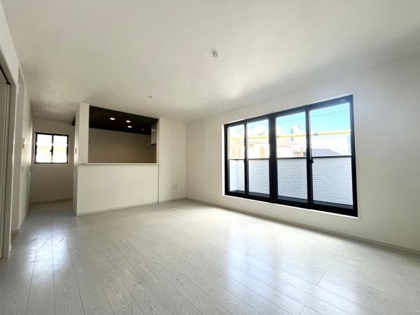 名古屋市中村区郷前町２丁目の新築一戸建