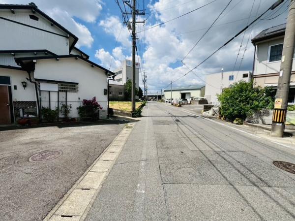小牧市大字間々原新田の中古一戸建て