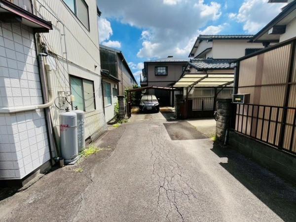 小牧市大字間々原新田の中古一戸建て