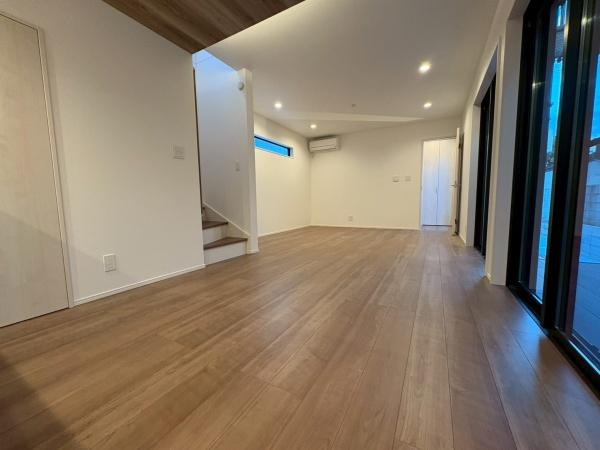 名古屋市名東区極楽２丁目の新築一戸建