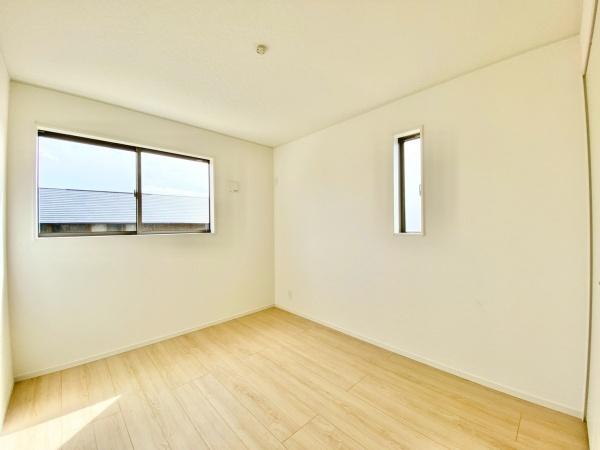 豊川市江島町第1　新築戸建(全３棟)２号棟