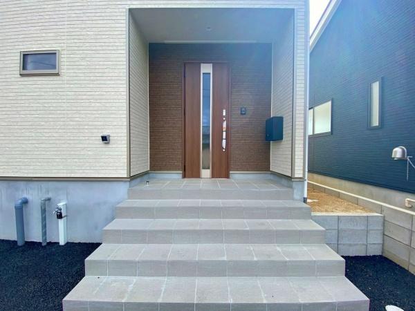 豊川市江島町第1　新築戸建(全３棟)２号棟