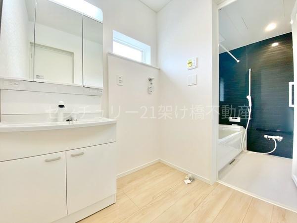 蒲郡市大塚町第13　新築戸建（全３棟）１号棟
