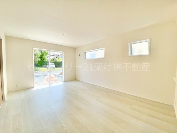 豊川第76御津町御馬東　新築戸建（全３棟）２号棟