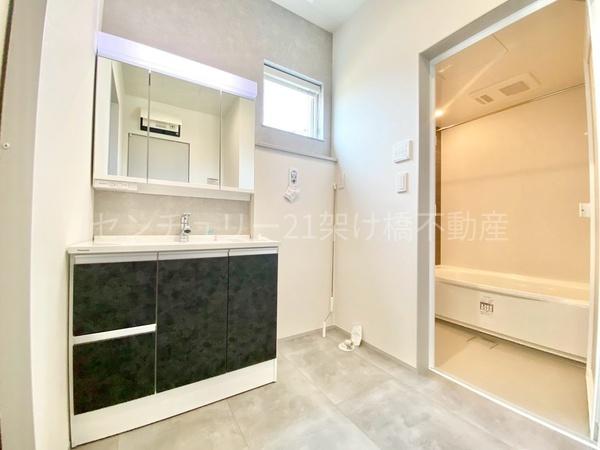 豊川市三蔵子町　新築戸建（全４棟）１号棟