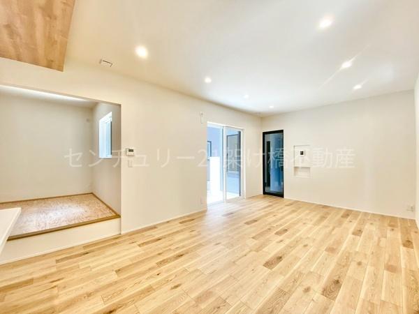 豊川市三蔵子町　新築戸建（全４棟）２号棟