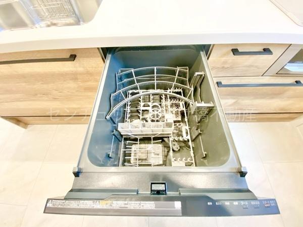 豊川市三蔵子町　新築戸建（全４棟）２号棟