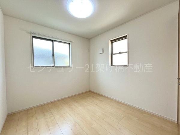 新城市市場台３丁目の中古一戸建て
