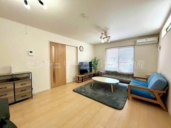 新城市市場台３丁目　中古戸建