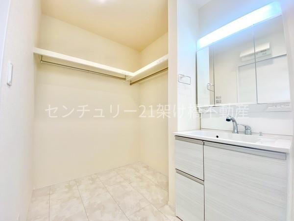 豊川市諏訪西町59期　新築戸建（全３棟）１号棟
