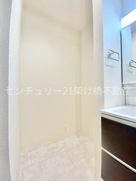 豊川市諏訪西町59期　新築戸建（全３棟）２号棟