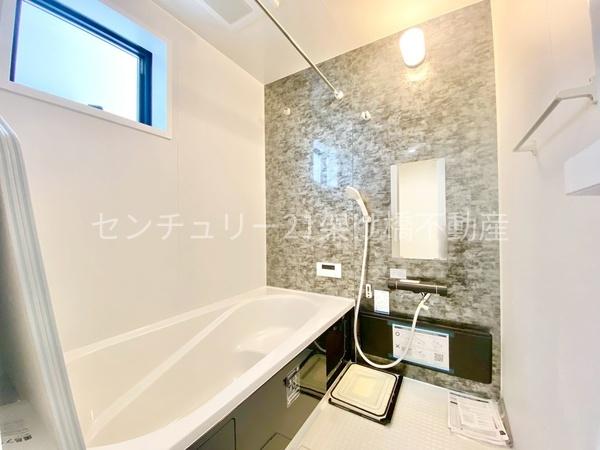 豊川市諏訪西町59期　新築戸建（全３棟）２号棟