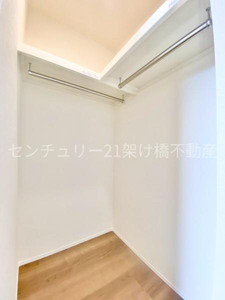 豊川市諏訪西町59期　新築戸建（全３棟）２号棟