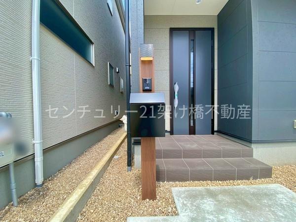豊川市諏訪西町59期　新築戸建（全３棟）２号棟