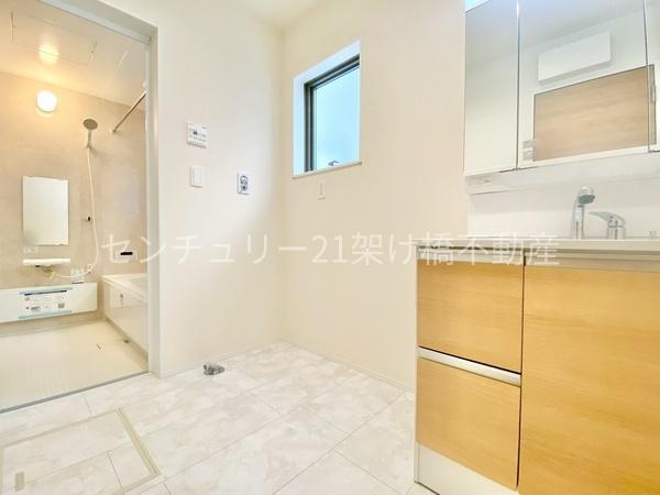 豊川市諏訪西町59期　新築戸建（全３棟）３号棟