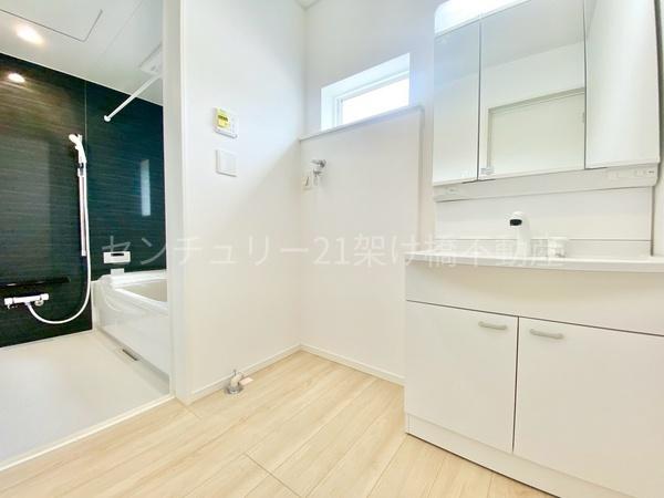 豊川市平尾町第7　新築戸建（全３棟）２号棟
