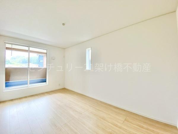 豊川市平尾町第7　新築戸建（全３棟）２号棟