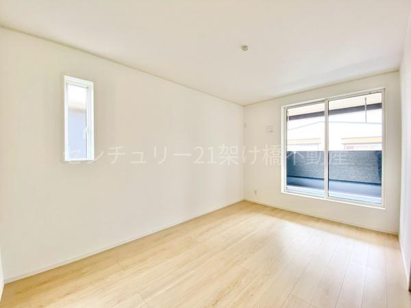 豊川市赤坂町第4　新築戸建（全3棟）2号棟