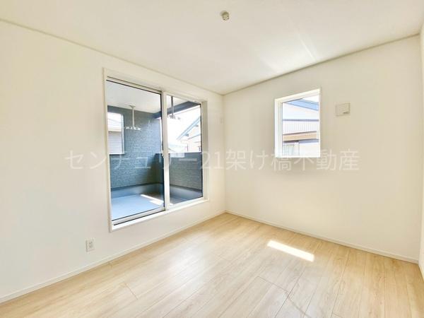 豊川市赤坂町第4　新築戸建（全3棟）2号棟